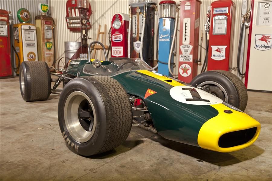Lloyds Auctions Australia offers 'The King’s Garage' collection
